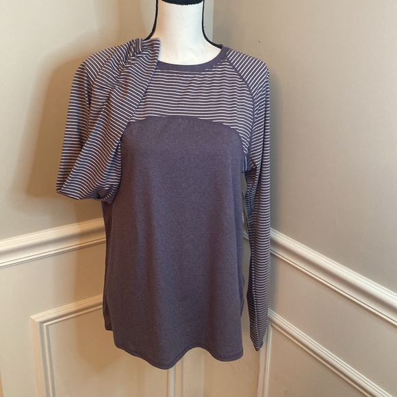 Workout striped T-shirt size large running tee workout - Picture 1 of 10